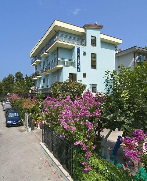 Hotel Barbiani Rimini Bagian luar foto