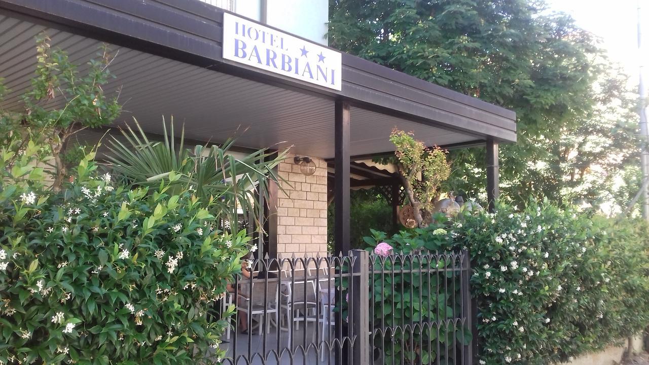 Hotel Barbiani Rimini Bagian luar foto