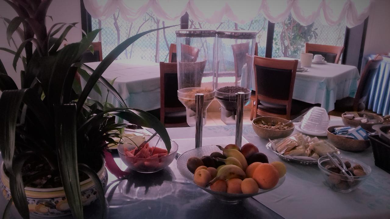 Hotel Barbiani Rimini Bagian luar foto